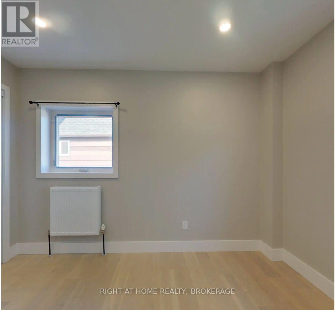 2 - 37 Somerset Avenue, Toronto, Ontario  M6H 2R3 - Photo 10 - C10431438