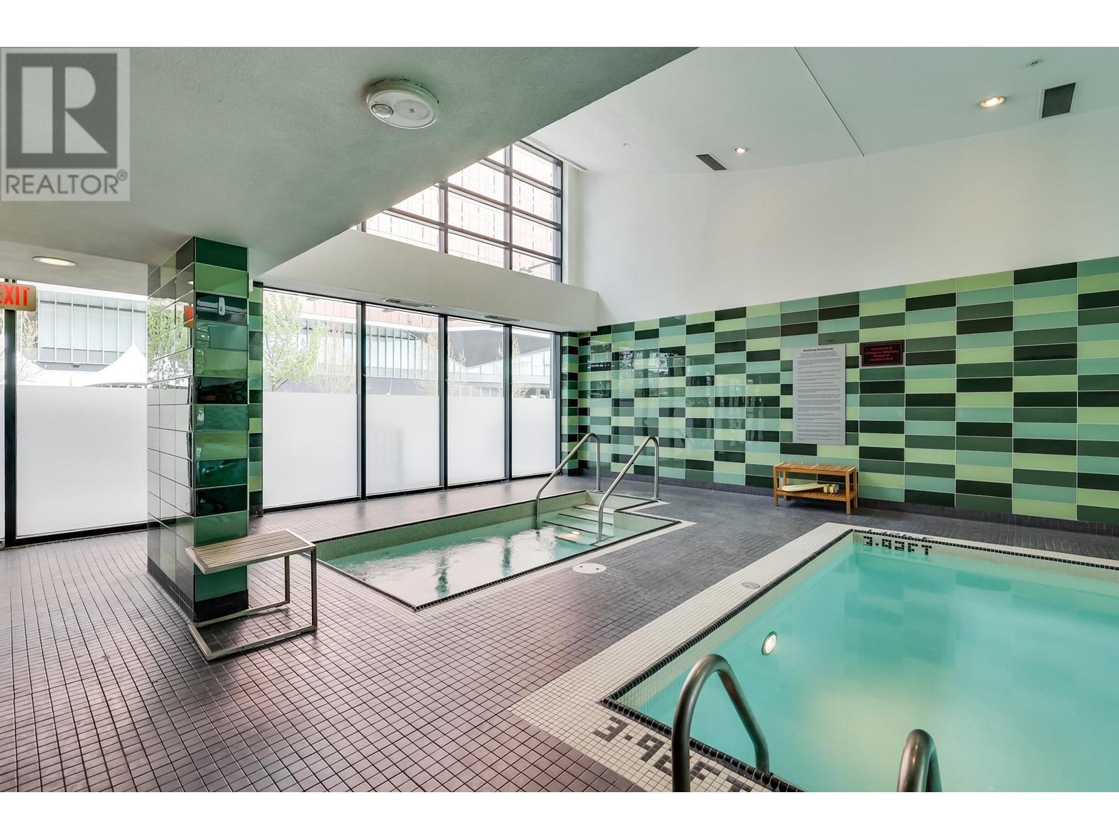 Listing Picture 11 of 19 : 503 8 SMITHE MEWS, Vancouver / 溫哥華 - 魯藝地產 Yvonne Lu Group - MLS Medallion Club Member