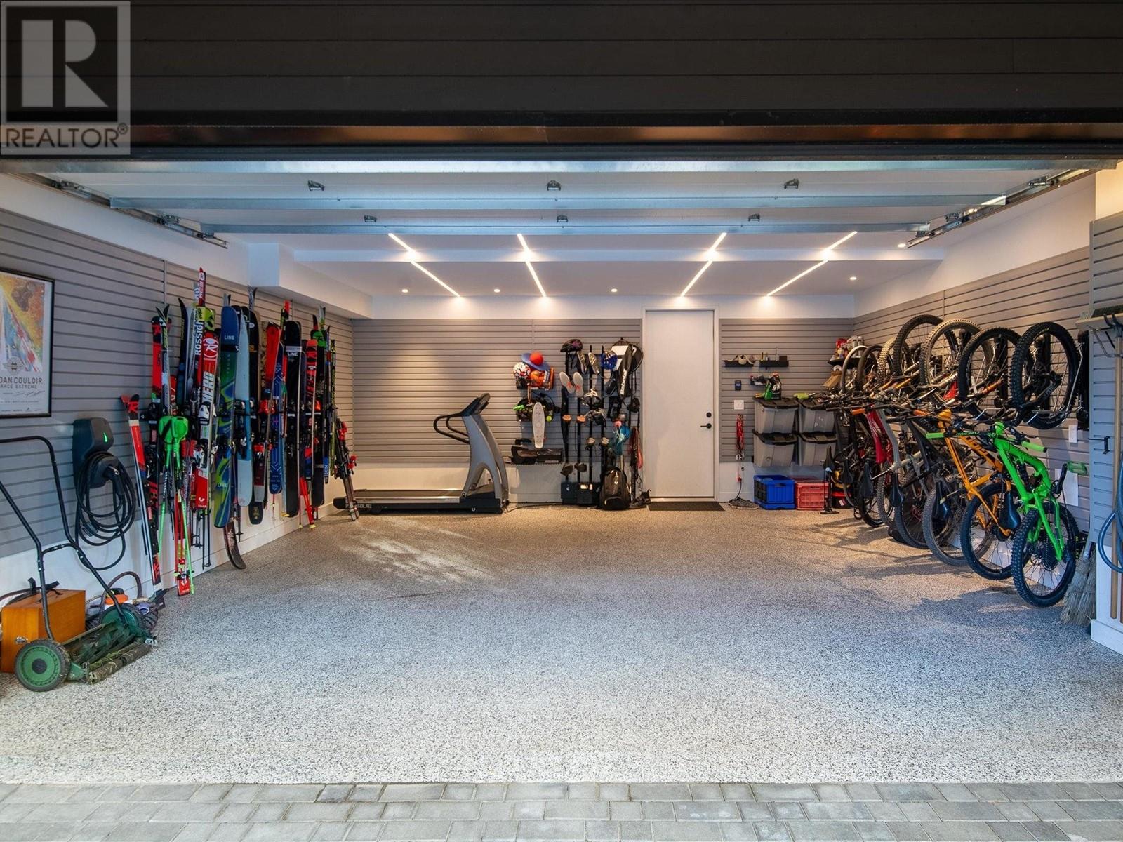 6343 Fairway Drive, Whistler, British Columbia  V8E 0C9 - Photo 23 - R2945681