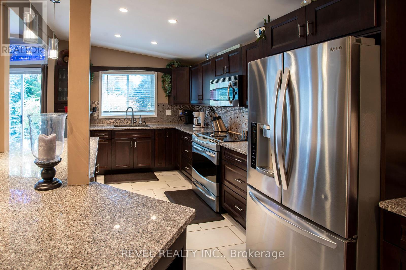403 Apache Street, Huron-Kinloss, Ontario  N0G 2R0 - Photo 9 - X10431530