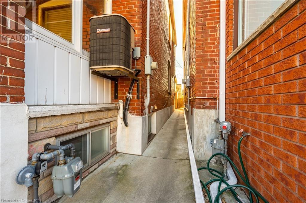 135 Hope Street, Toronto, Ontario  M6E 1K2 - Photo 27 - 40678850