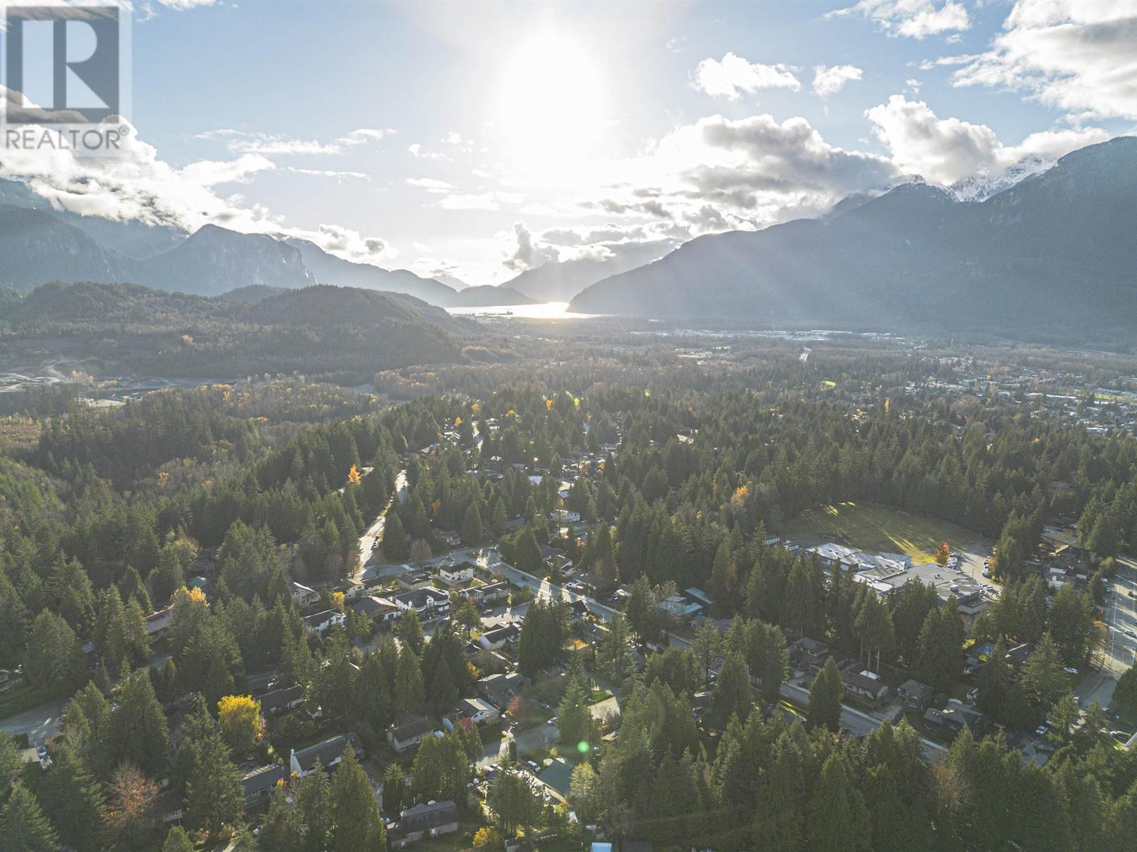 2015 Glacier View Drive, Squamish, British Columbia  V8B 0G1 - Photo 13 - R2944304