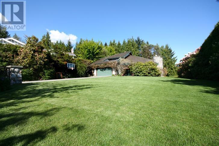 4276 Rockridge Place, West Vancouver, British Columbia  V7W 2Y4 - Photo 5 - R2945713