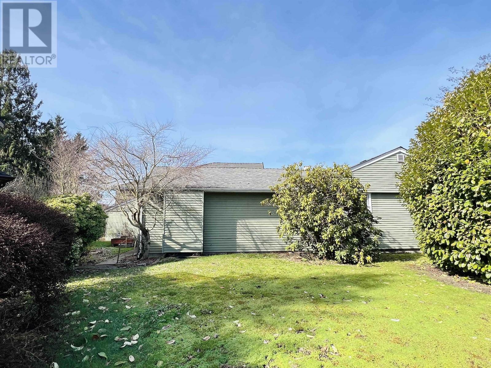 Listing Picture 11 of 13 : 8520 ROBINSON ROAD, Richmond / 烈治文 - 魯藝地產 Yvonne Lu Group - MLS Medallion Club Member