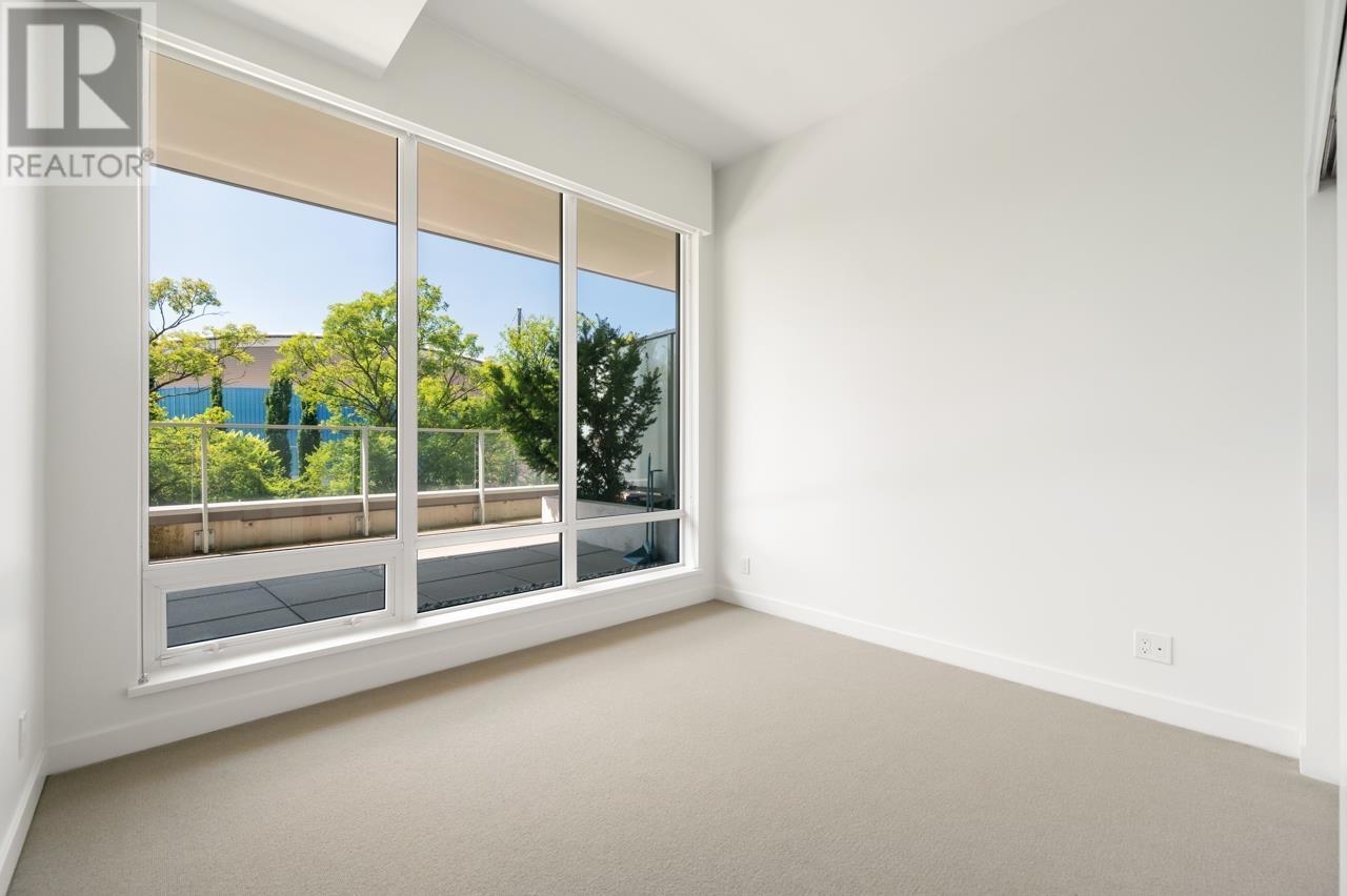 Listing Picture 19 of 26 : 204 6622 PEARSON WAY, Richmond / 烈治文 - 魯藝地產 Yvonne Lu Group - MLS Medallion Club Member