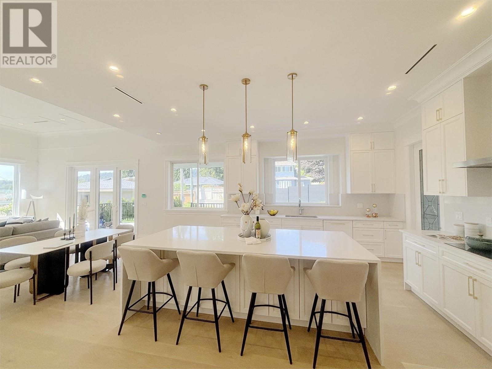 Listing Picture 9 of 26 : 9977 SULLIVAN STREET, Burnaby / 本拿比 - 魯藝地產 Yvonne Lu Group - MLS Medallion Club Member