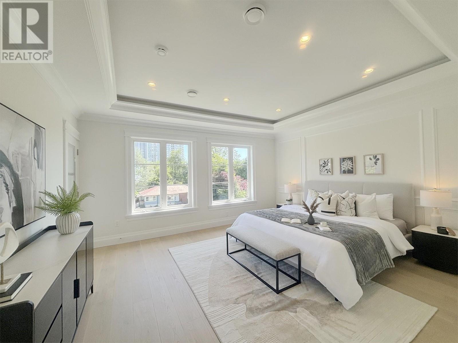 Listing Picture 17 of 26 : 9977 SULLIVAN STREET, Burnaby / 本拿比 - 魯藝地產 Yvonne Lu Group - MLS Medallion Club Member