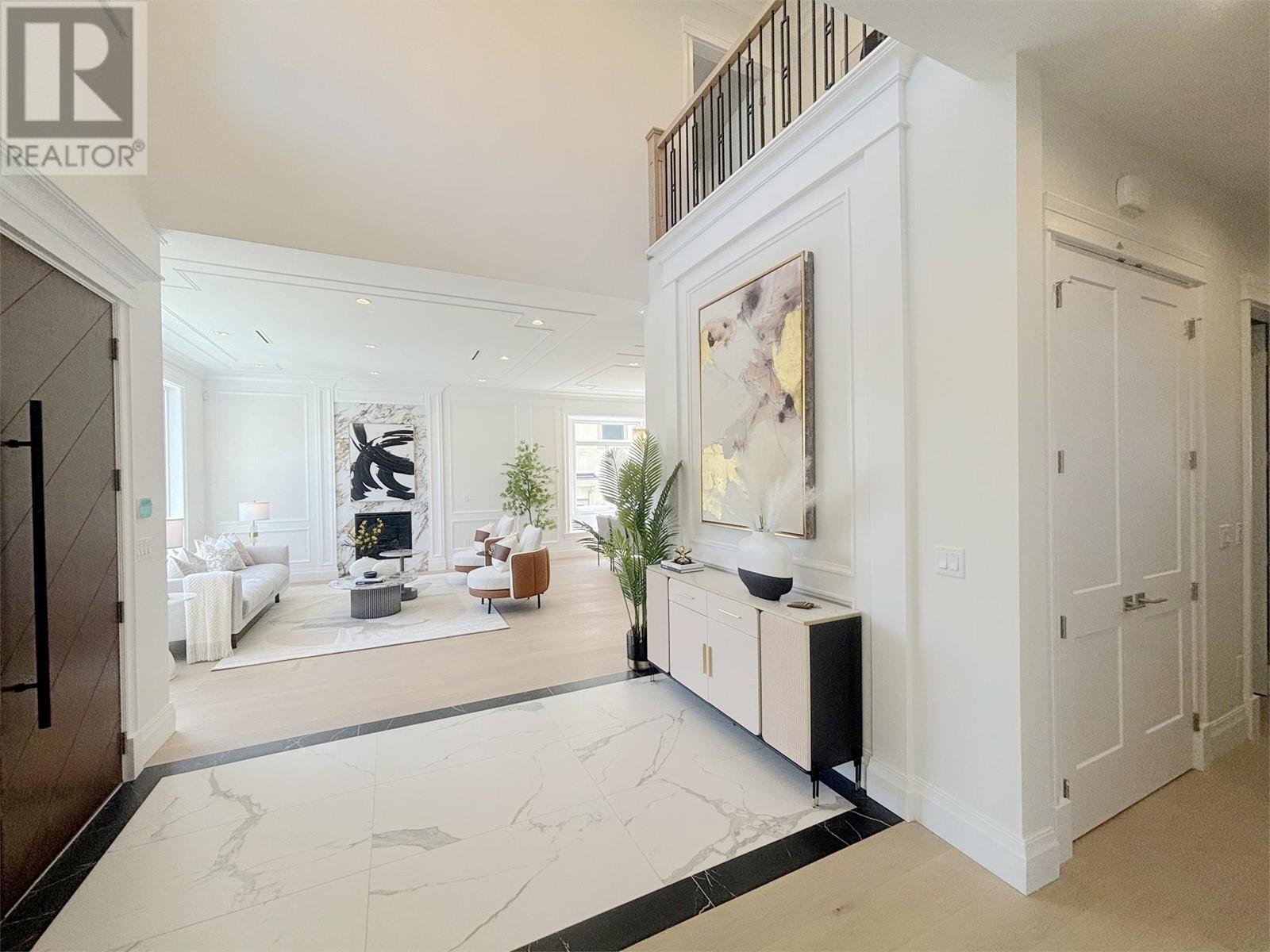 Listing Picture 3 of 26 : 9977 SULLIVAN STREET, Burnaby / 本拿比 - 魯藝地產 Yvonne Lu Group - MLS Medallion Club Member