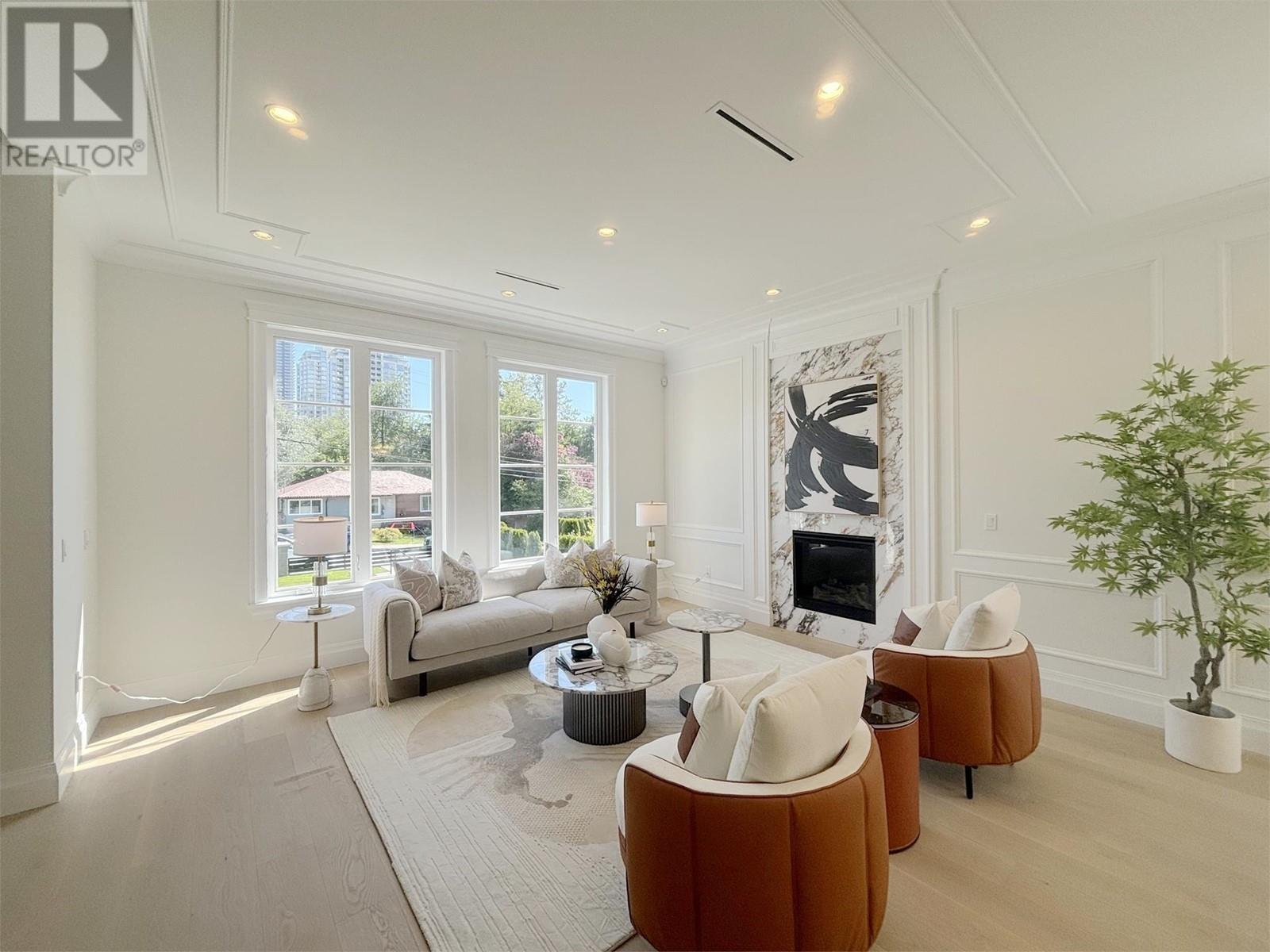 Listing Picture 6 of 26 : 9977 SULLIVAN STREET, Burnaby / 本拿比 - 魯藝地產 Yvonne Lu Group - MLS Medallion Club Member