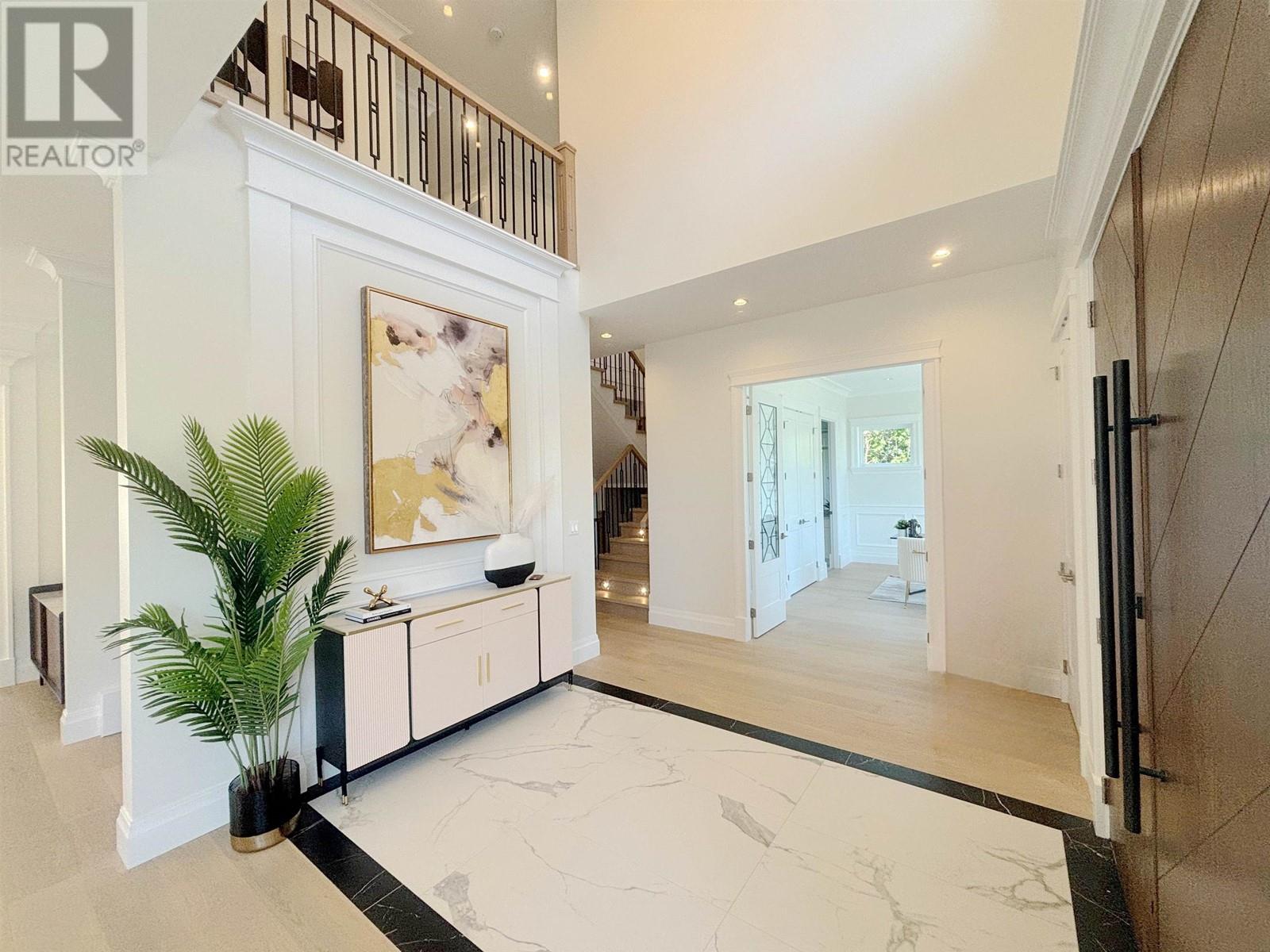 Listing Picture 2 of 26 : 9977 SULLIVAN STREET, Burnaby / 本拿比 - 魯藝地產 Yvonne Lu Group - MLS Medallion Club Member