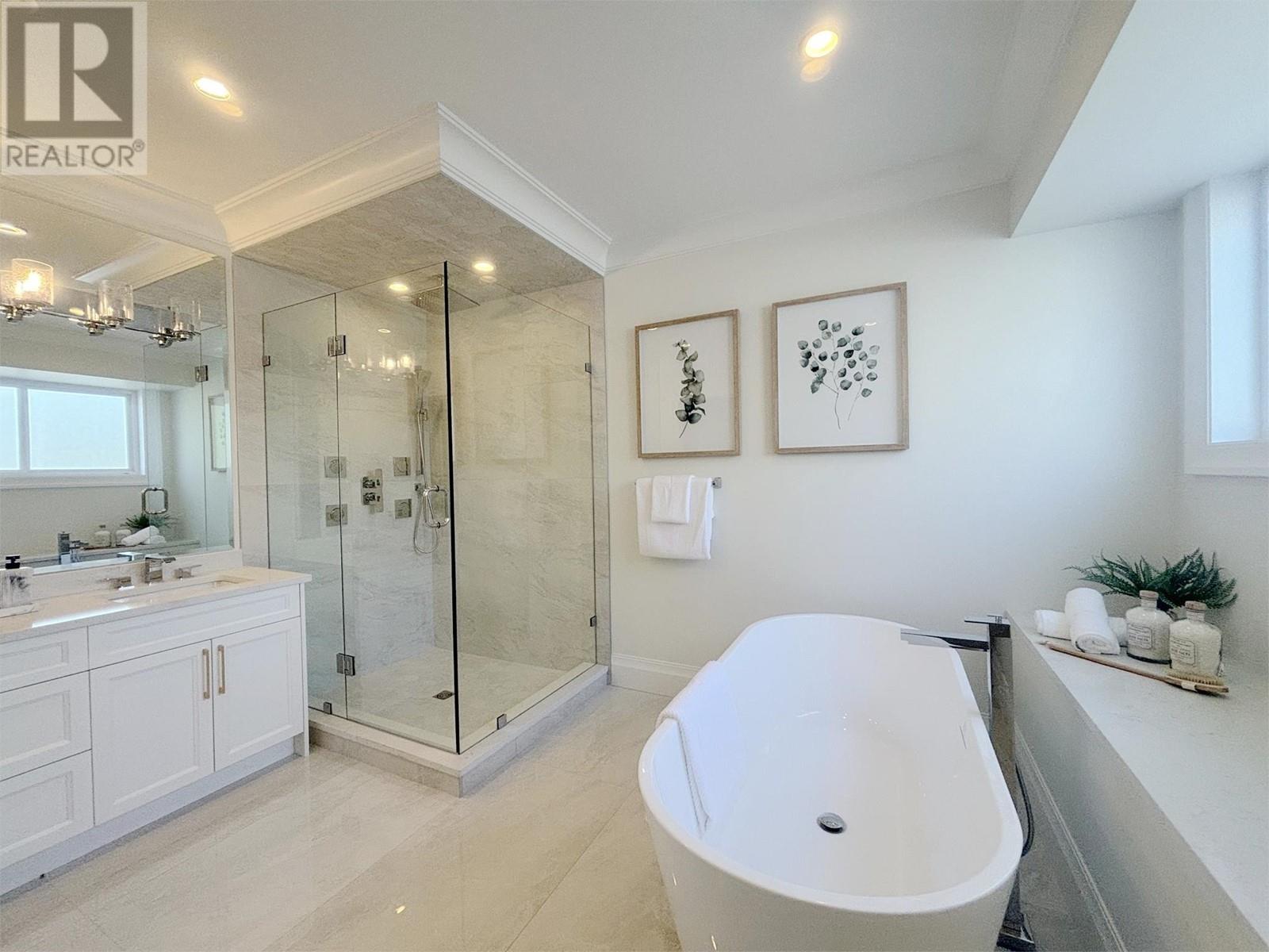 Listing Picture 19 of 26 : 9977 SULLIVAN STREET, Burnaby / 本拿比 - 魯藝地產 Yvonne Lu Group - MLS Medallion Club Member