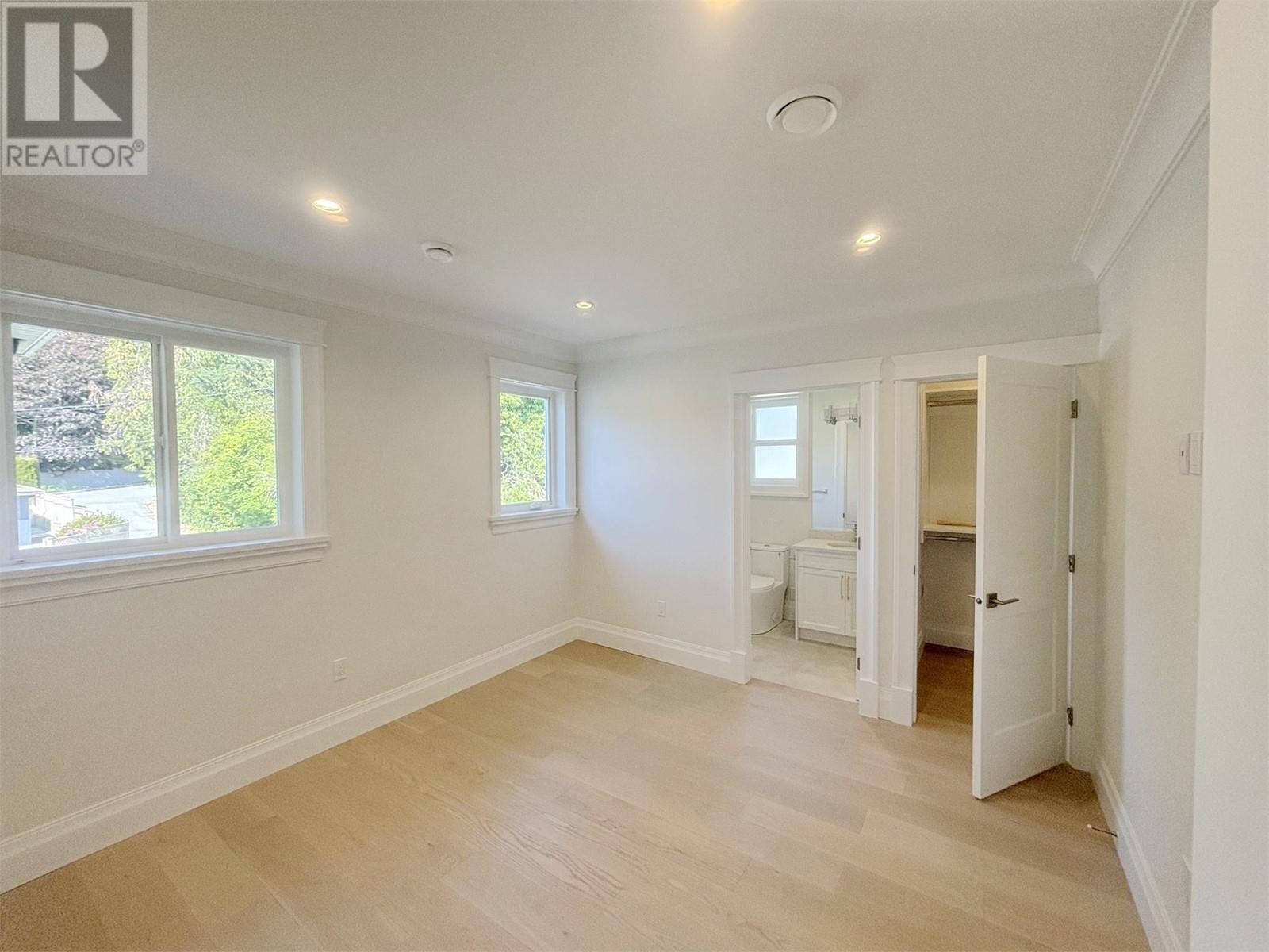 Listing Picture 25 of 26 : 9977 SULLIVAN STREET, Burnaby / 本拿比 - 魯藝地產 Yvonne Lu Group - MLS Medallion Club Member