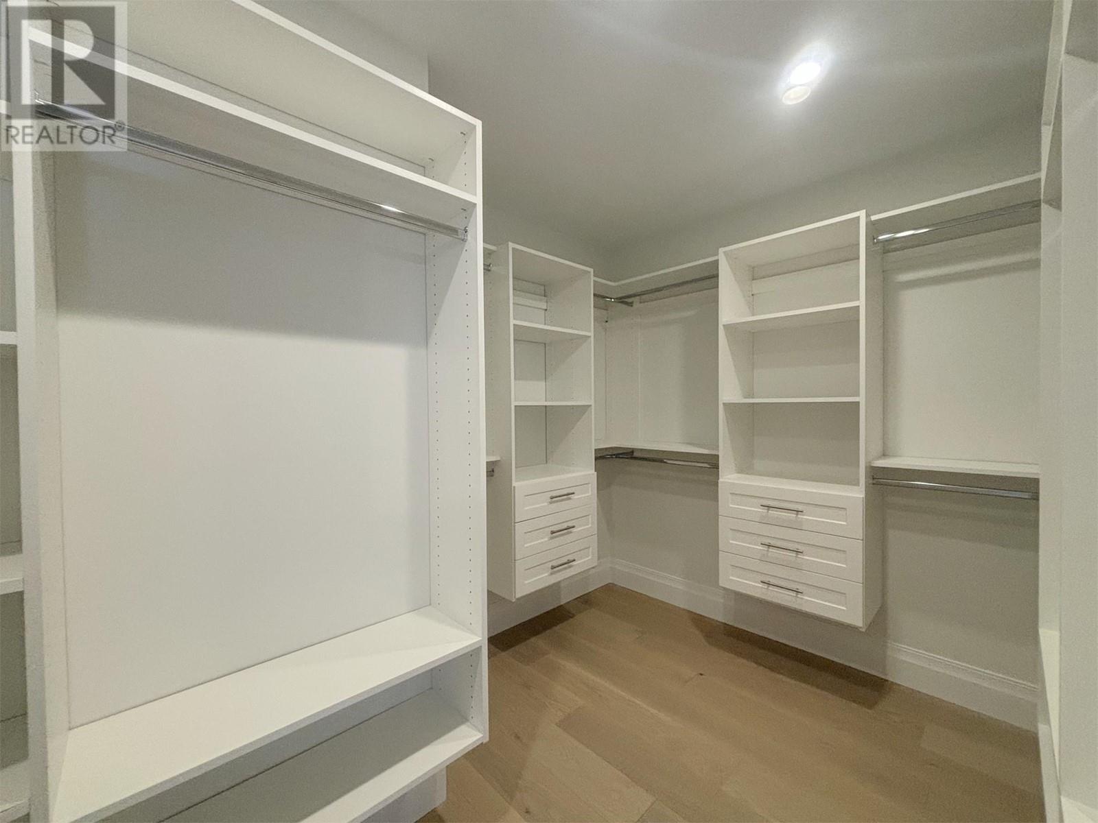 Listing Picture 22 of 26 : 9977 SULLIVAN STREET, Burnaby / 本拿比 - 魯藝地產 Yvonne Lu Group - MLS Medallion Club Member