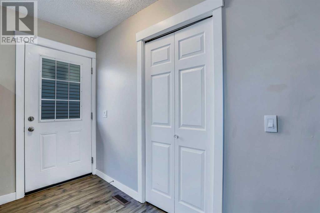 379 Whitman Place Ne, Calgary, Alberta  T1Y 4T2 - Photo 3 - A2175991