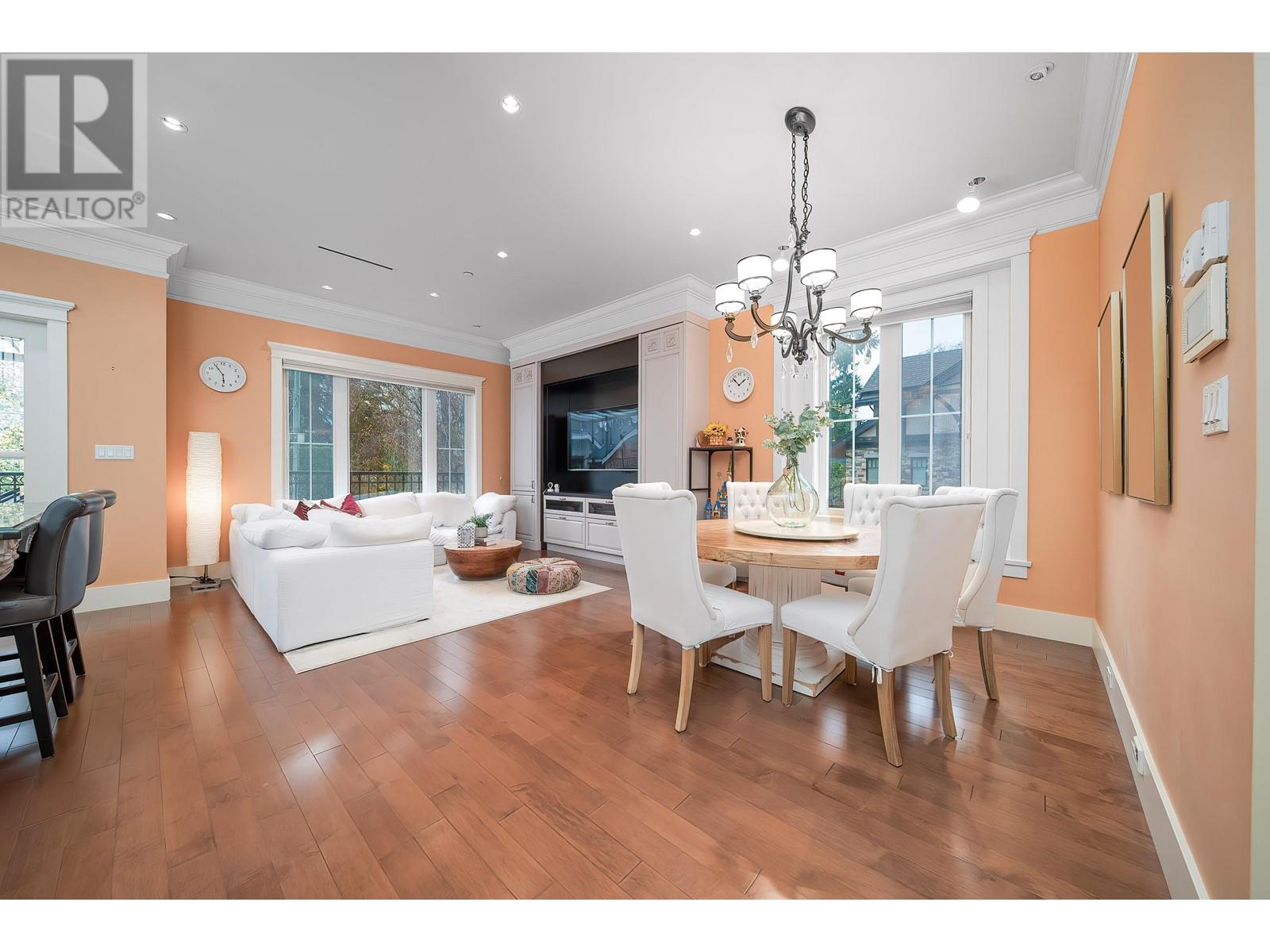 Listing Picture 2 of 40 : 3996 W 31ST AVENUE, Vancouver / 溫哥華 - 魯藝地產 Yvonne Lu Group - MLS Medallion Club Member