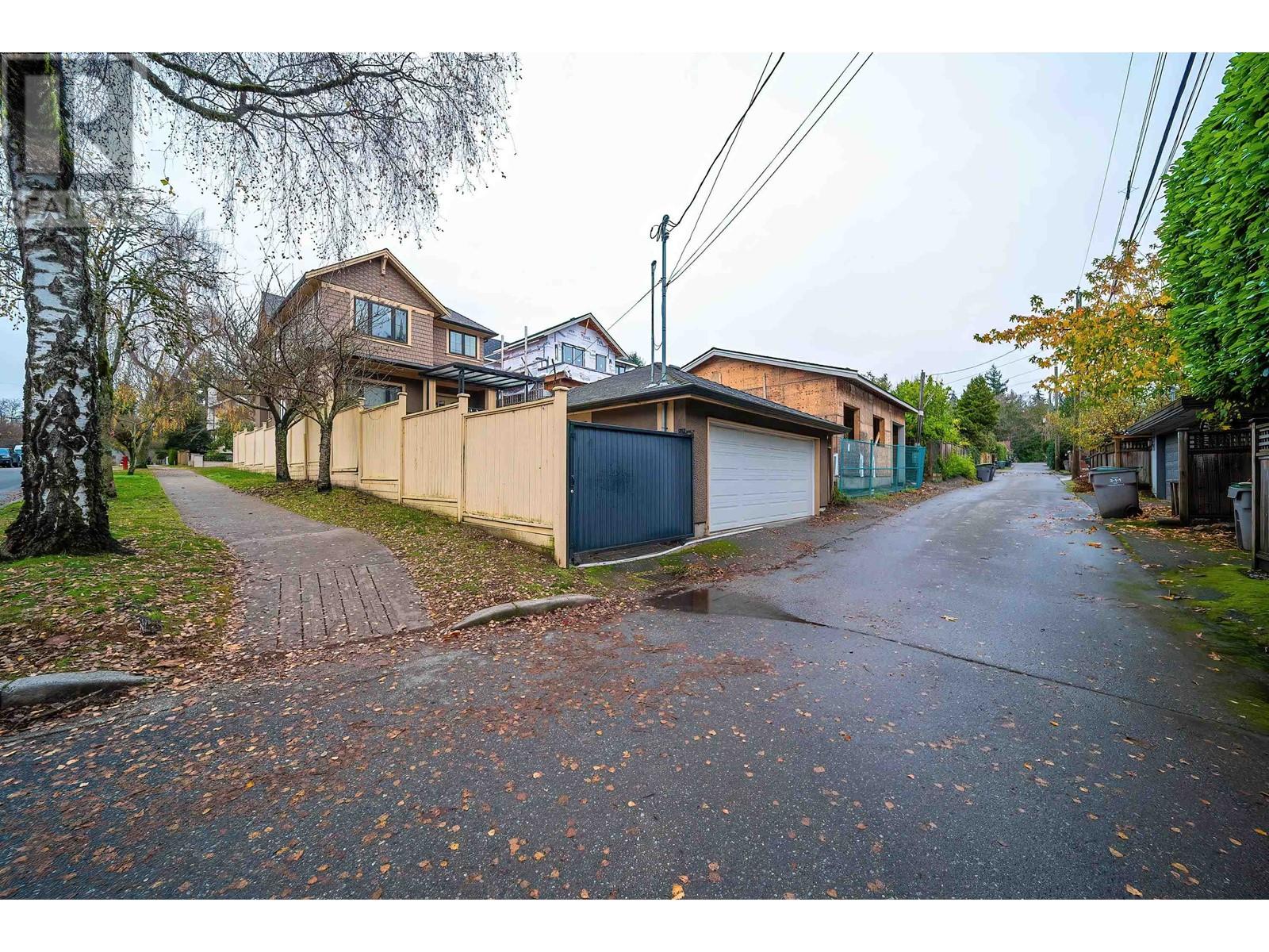 Listing Picture 39 of 40 : 3996 W 31ST AVENUE, Vancouver / 溫哥華 - 魯藝地產 Yvonne Lu Group - MLS Medallion Club Member