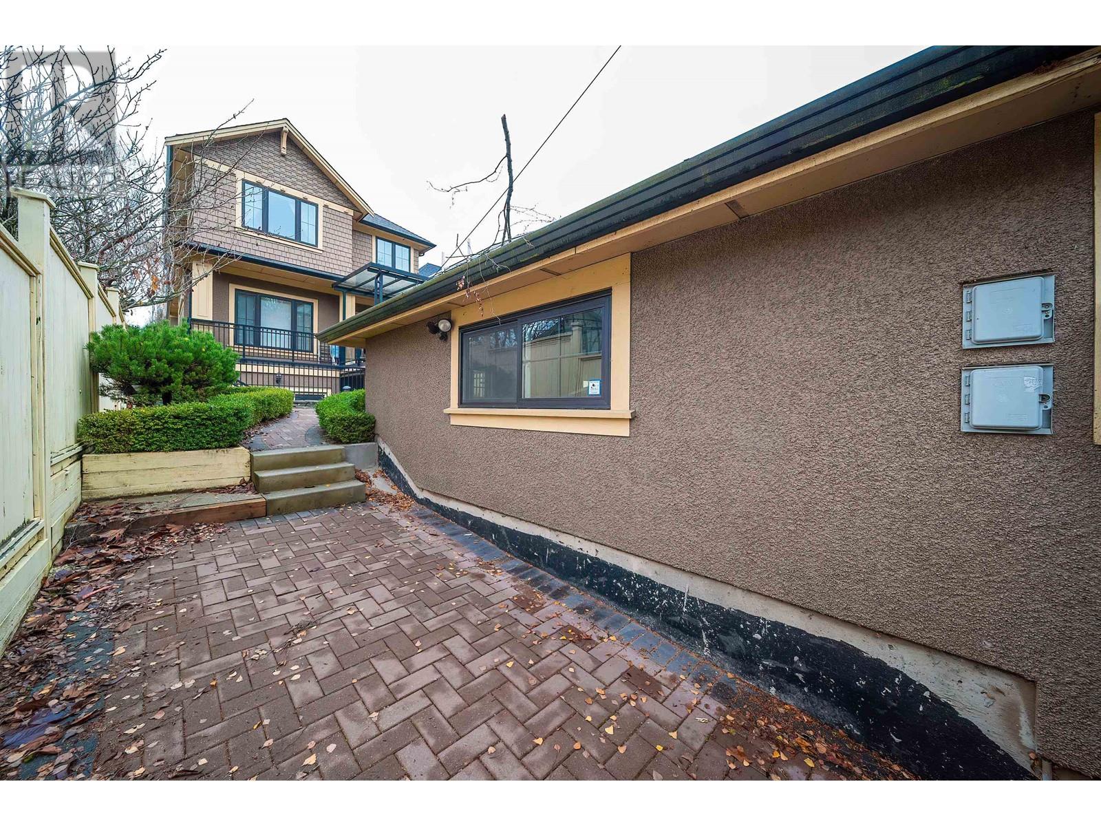 Listing Picture 37 of 40 : 3996 W 31ST AVENUE, Vancouver / 溫哥華 - 魯藝地產 Yvonne Lu Group - MLS Medallion Club Member