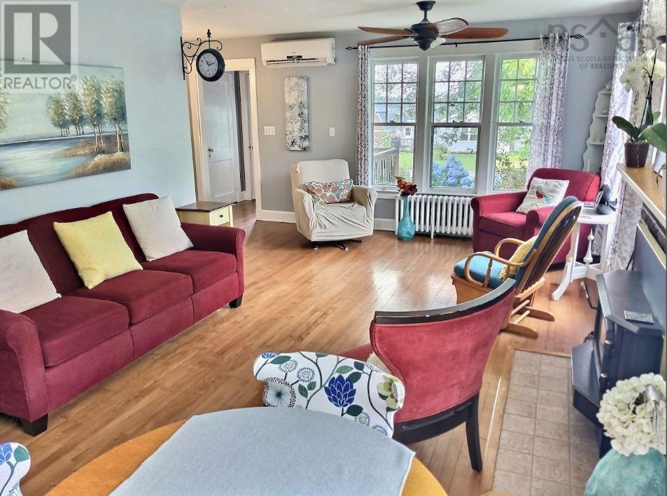 Property at 1429 Highway 341 image 5