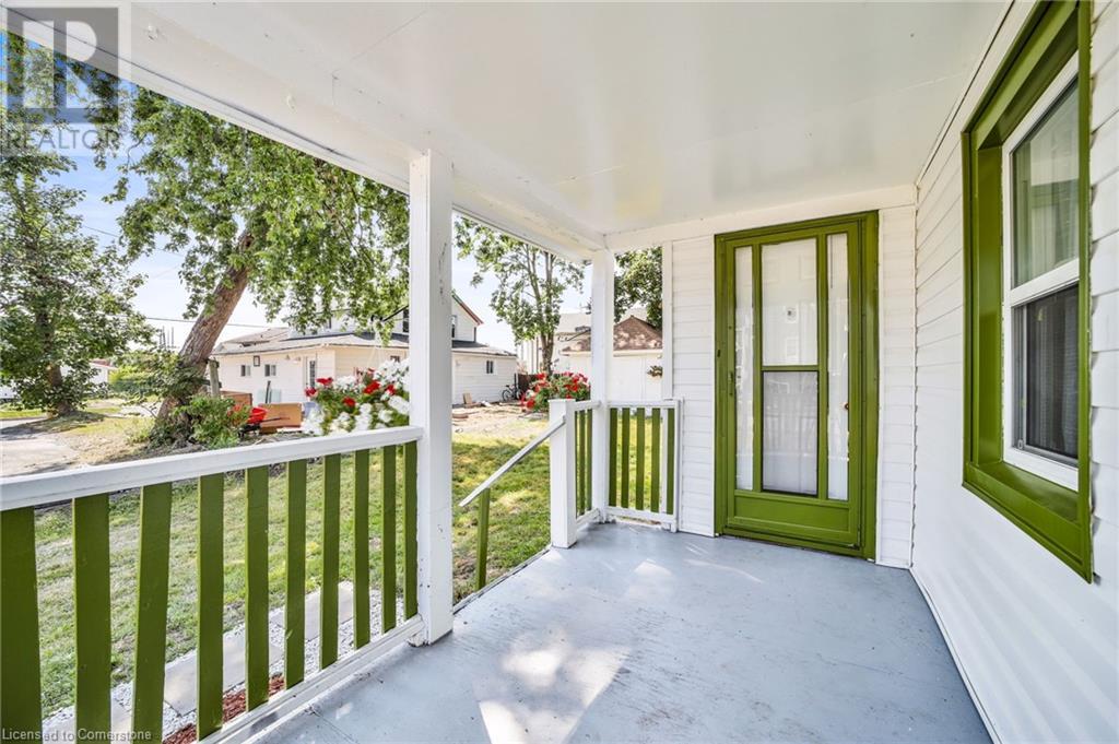 28 Forsythe Street, Fort Erie, Ontario  L2A 1X2 - Photo 5 - 40679320