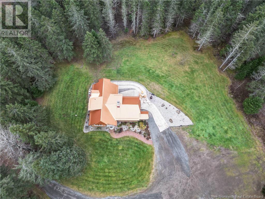 Property at 47977 Homestead Road image 3