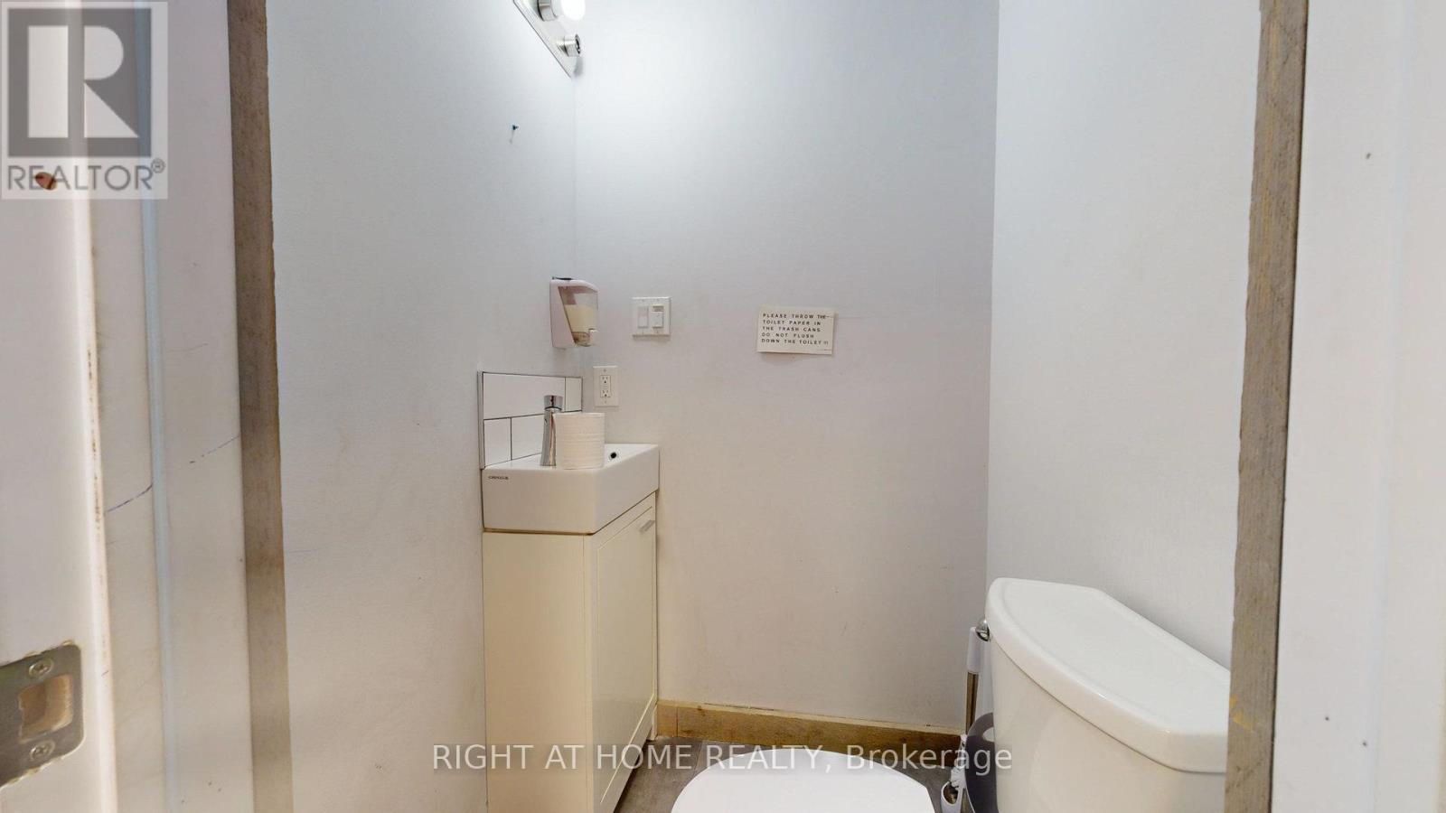Main Fl - 803 O Connor Drive, Toronto, Ontario  M4B 2S7 - Photo 13 - E10431932