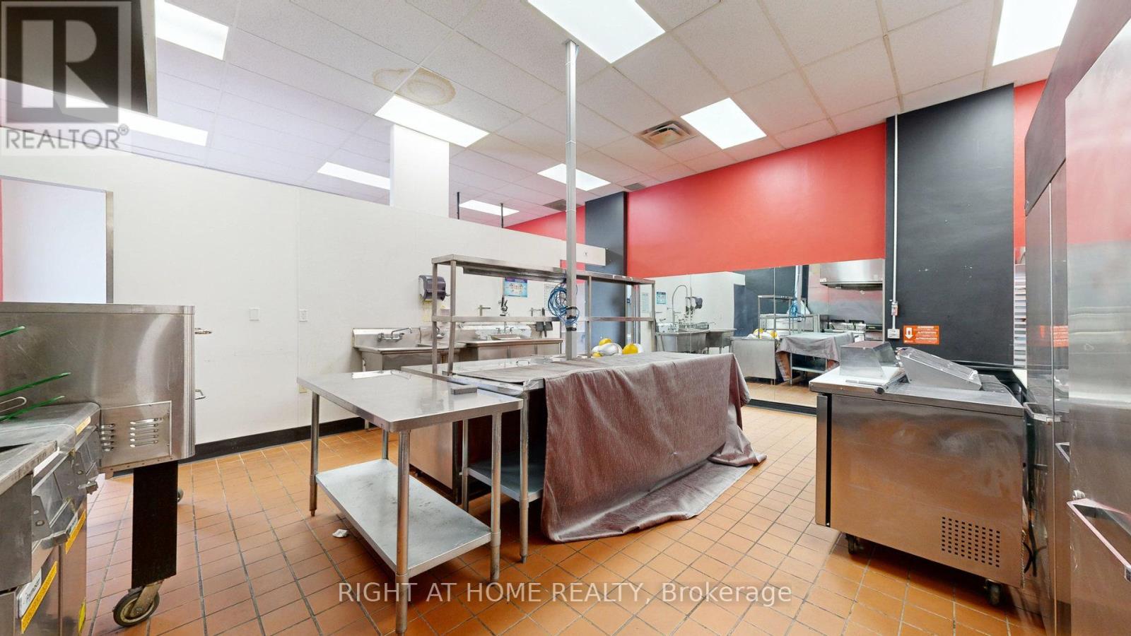 Main Fl - 803 O Connor Drive, Toronto, Ontario  M4B 2S7 - Photo 19 - E10431932