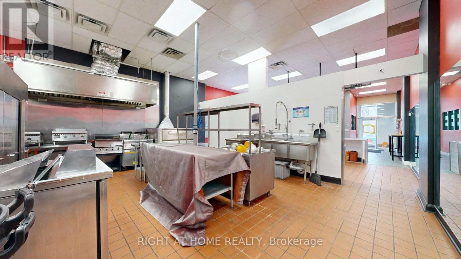 Main Fl - 803 O Connor Drive, Toronto, Ontario  M4B 2S7 - Photo 20 - E10431932