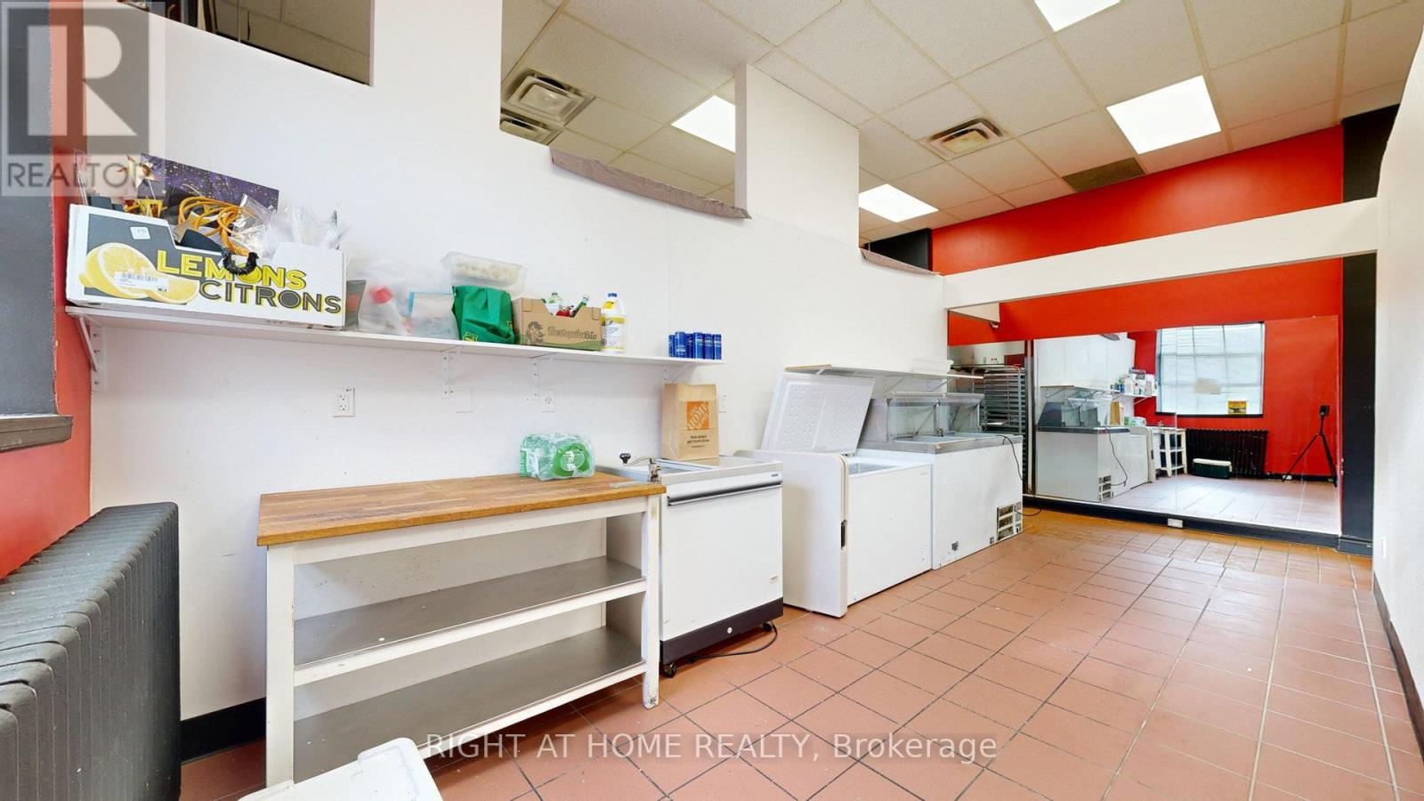 Main Fl - 803 O Connor Drive, Toronto, Ontario  M4B 2S7 - Photo 22 - E10431932