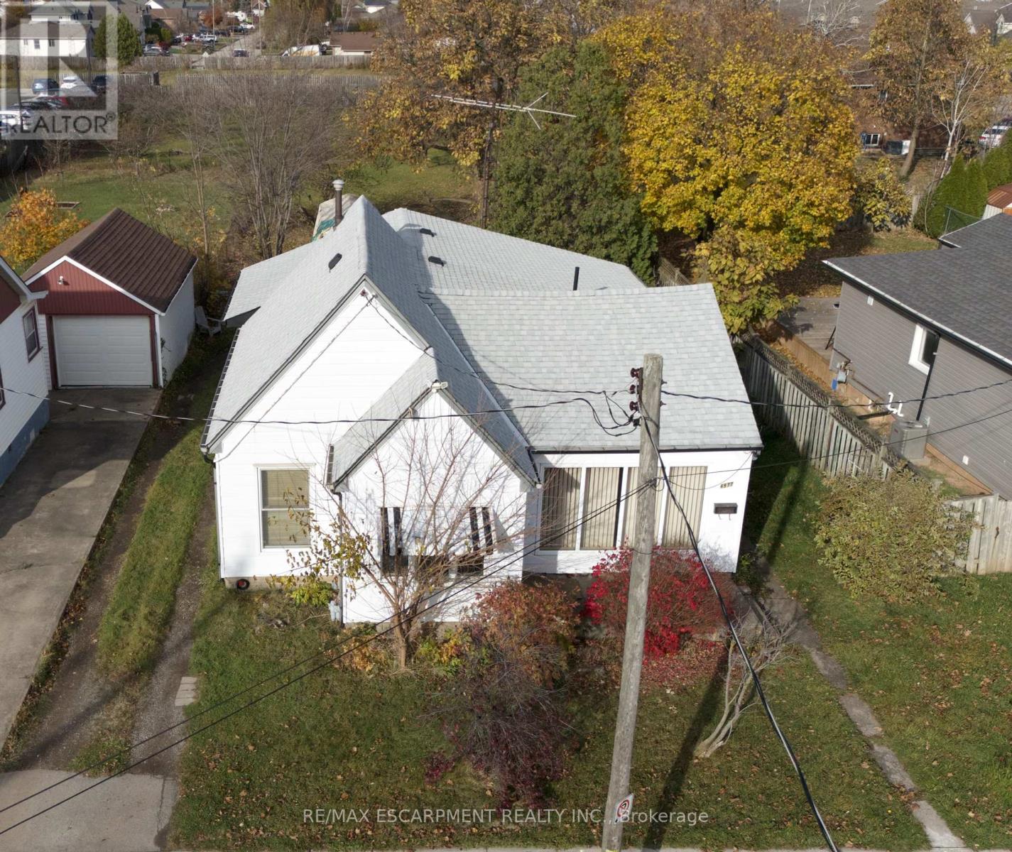 Property at 4977 JOHN STREET image 2