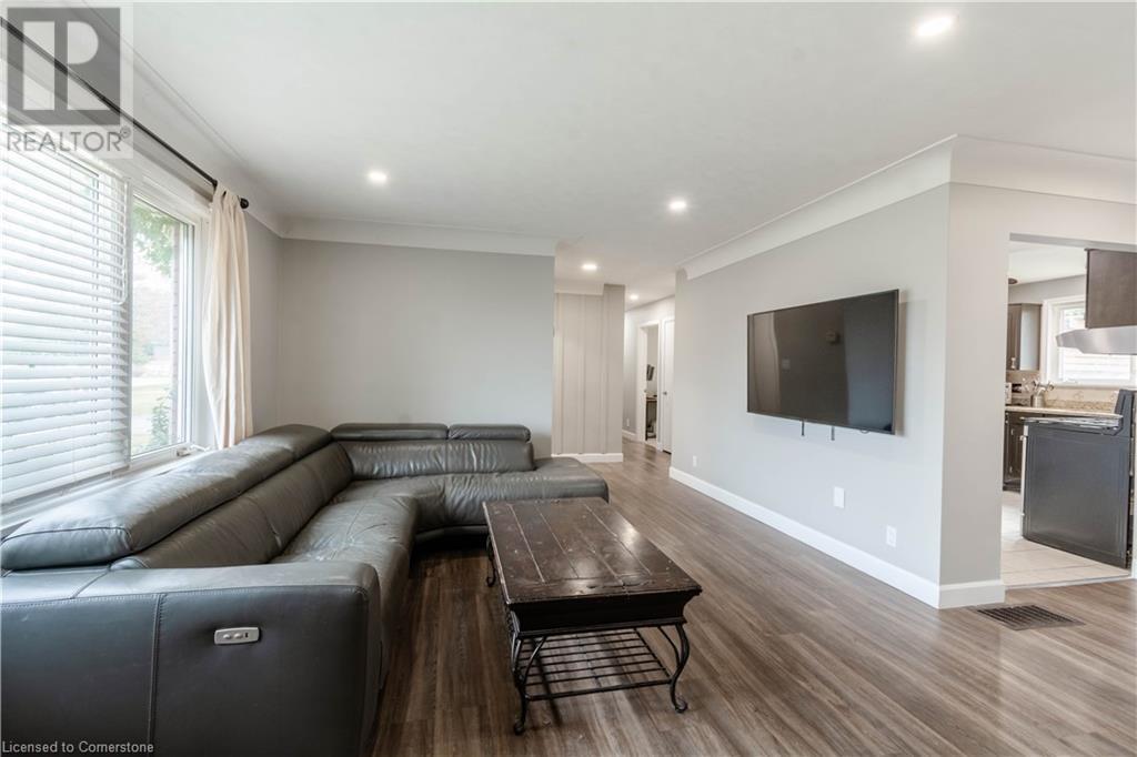 8523 Dickenson Road, Mount Hope, Ontario  L0R 1W0 - Photo 13 - 40679377