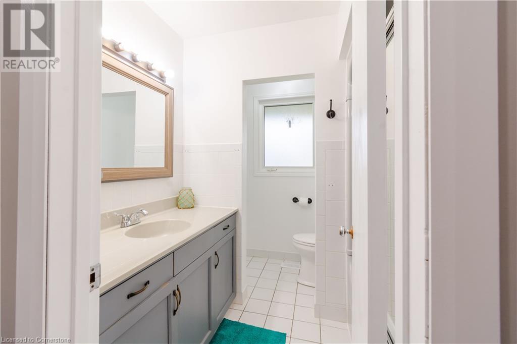 8523 Dickenson Road, Mount Hope, Ontario  L0R 1W0 - Photo 23 - 40679377