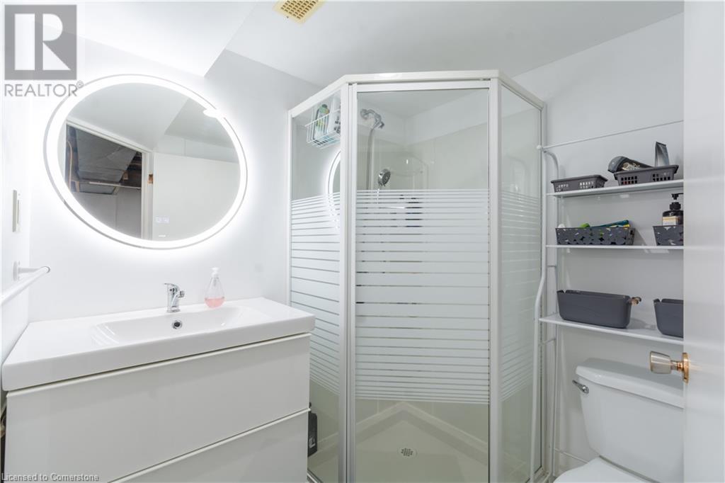 8523 Dickenson Road, Mount Hope, Ontario  L0R 1W0 - Photo 26 - 40679377