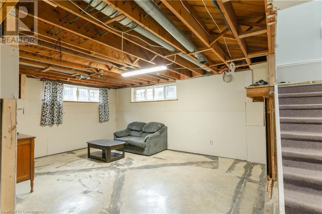 8523 Dickenson Road, Mount Hope, Ontario  L0R 1W0 - Photo 31 - 40679377