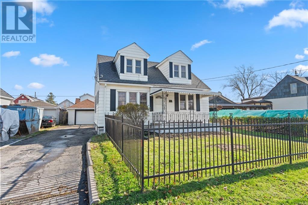 515 Deere Street, Welland, Ontario L3B 2M1 - Photo 1 - 40679319