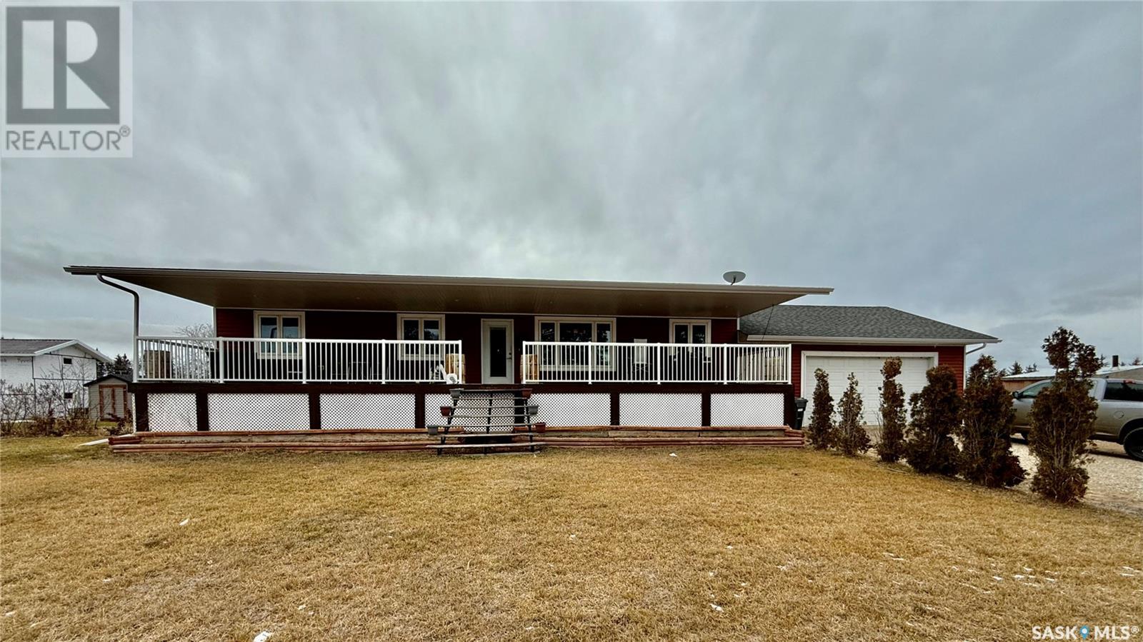 260 Main Street, Mervin, Saskatchewan  S0M 1Y0 - Photo 2 - SK988551