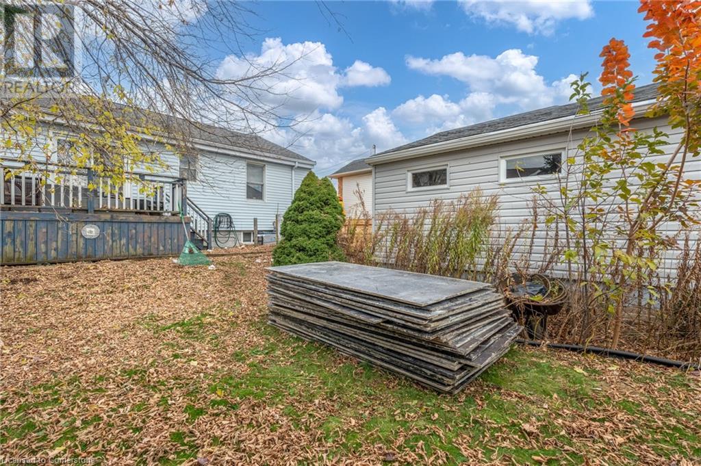 99 East 36th Street, Hamilton, Ontario  L8V 3Z2 - Photo 37 - 40679526