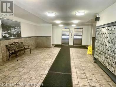 15 Nicklaus Drive Unit# 910, Hamilton, Ontario  L8K 5J5 - Photo 4 - 40679484