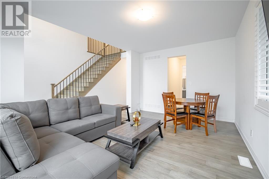 8101 Brookside Drive, Niagara Falls, Ontario  L2H 3T9 - Photo 6 - 40679370