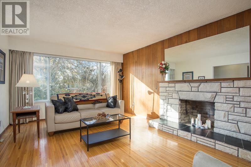 5884 Ormidale Street, Vancouver, British Columbia  V5R 4R3 - Photo 2 - R2938144