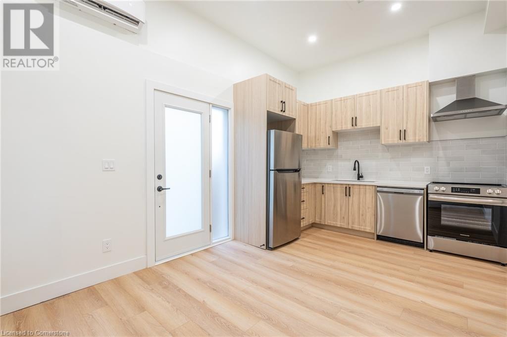 55 Stone Church Road E Unit# 3, Hamilton, Ontario  L9B 1A8 - Photo 1 - 40679533