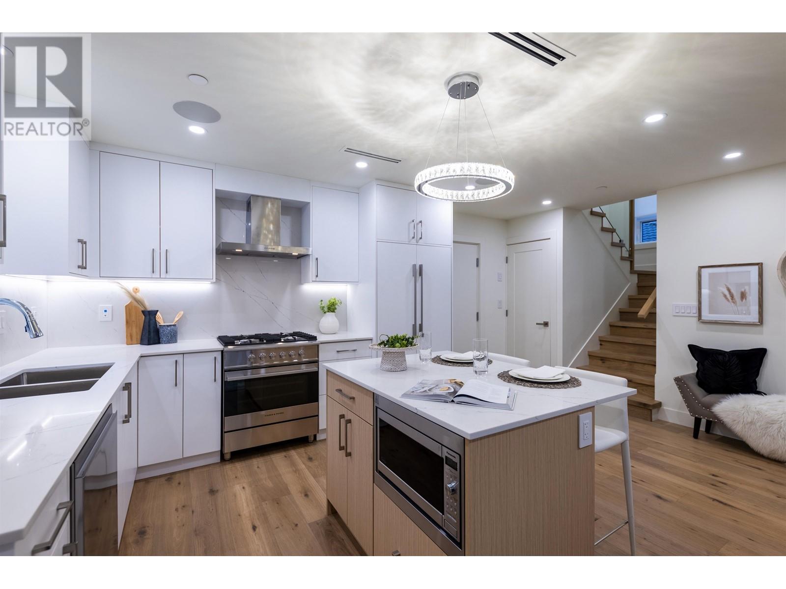 1127 E 15th Avenue, Vancouver, British Columbia V5T 2S7 - Photo 5 - R2945754