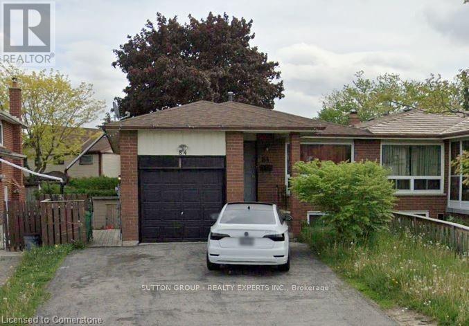 84 Madison Street, Peel, Ontario  L6S 3C5 - Photo 1 - 40679555