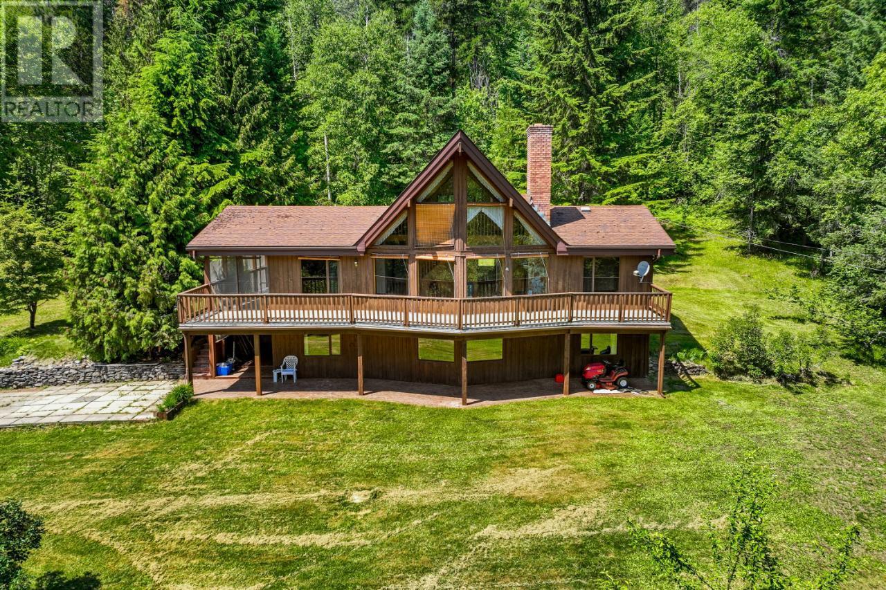 1485 EVANS Road Creston