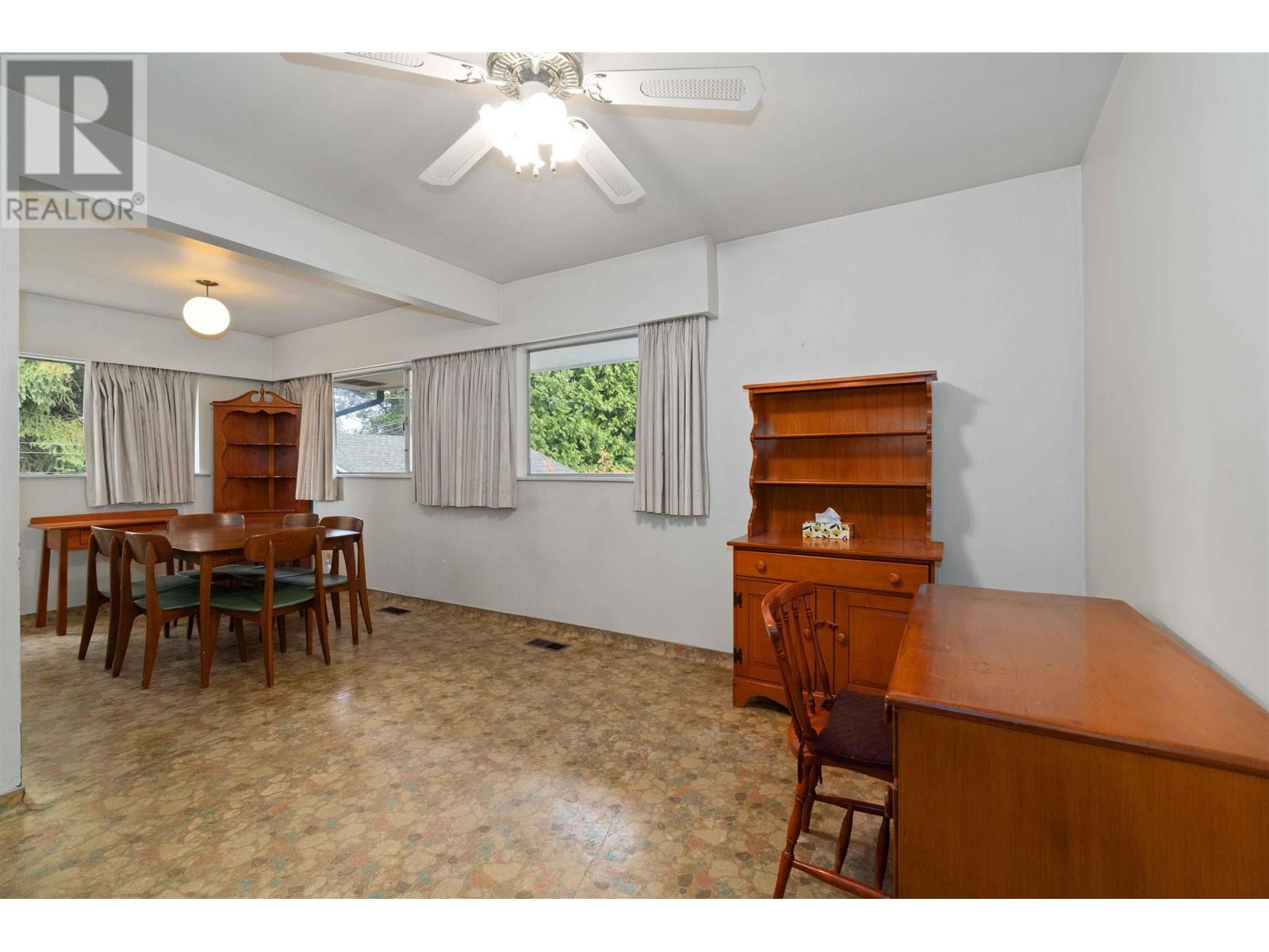 901 Como Lake Avenue, Coquitlam, British Columbia  V3J 3N2 - Photo 7 - R2945611