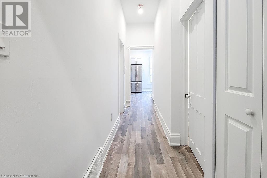 36 Erie Avenue Unit# Main, Hamilton, Ontario  L8N 2W6 - Photo 11 - 40676546