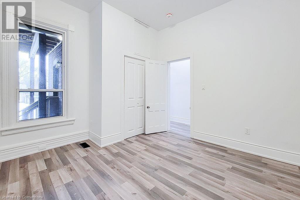 36 Erie Avenue Unit# Main, Hamilton, Ontario  L8N 2W6 - Photo 12 - 40676546