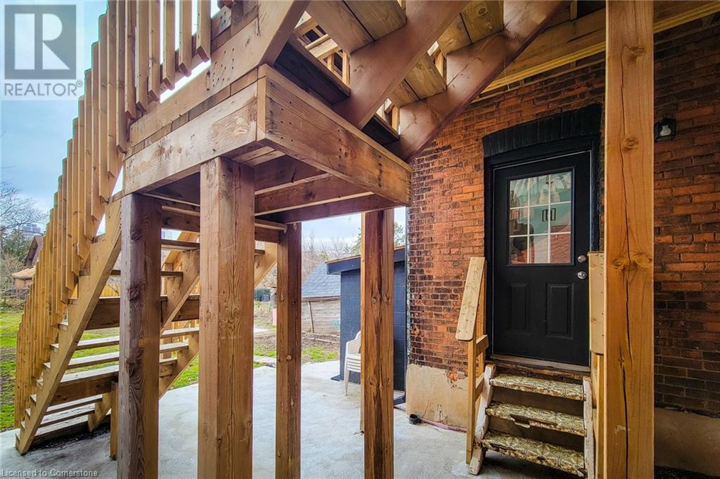 36 Erie Avenue Unit# Main, Hamilton, Ontario  L8N 2W6 - Photo 24 - 40676546