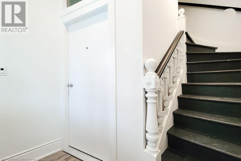 36 Erie Avenue Unit# Main, Hamilton, Ontario  L8N 2W6 - Photo 6 - 40676546