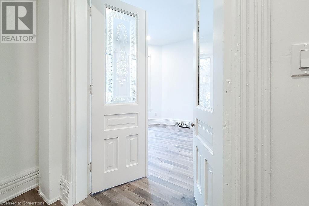 36 Erie Avenue Unit# Main, Hamilton, Ontario  L8N 2W6 - Photo 8 - 40676546