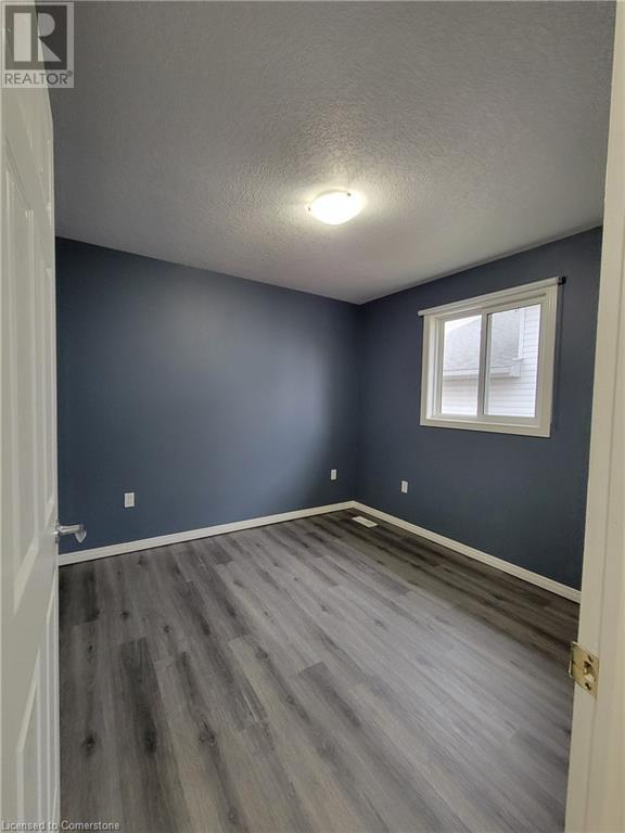 9 Glen Goebel Court, New Hamburg, Ontario N3A 2H2 - Photo 12 - 40679583